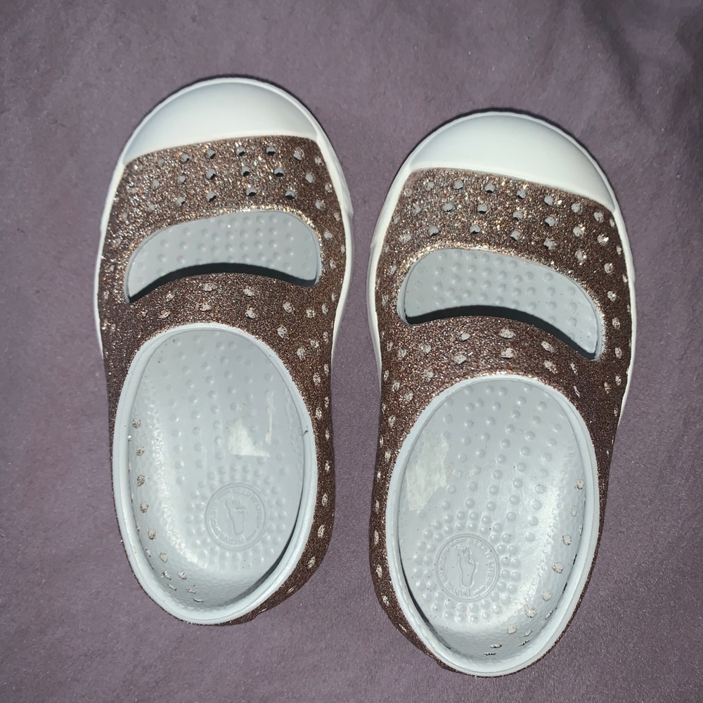 NWOT Native Toddler Sandal Size 4